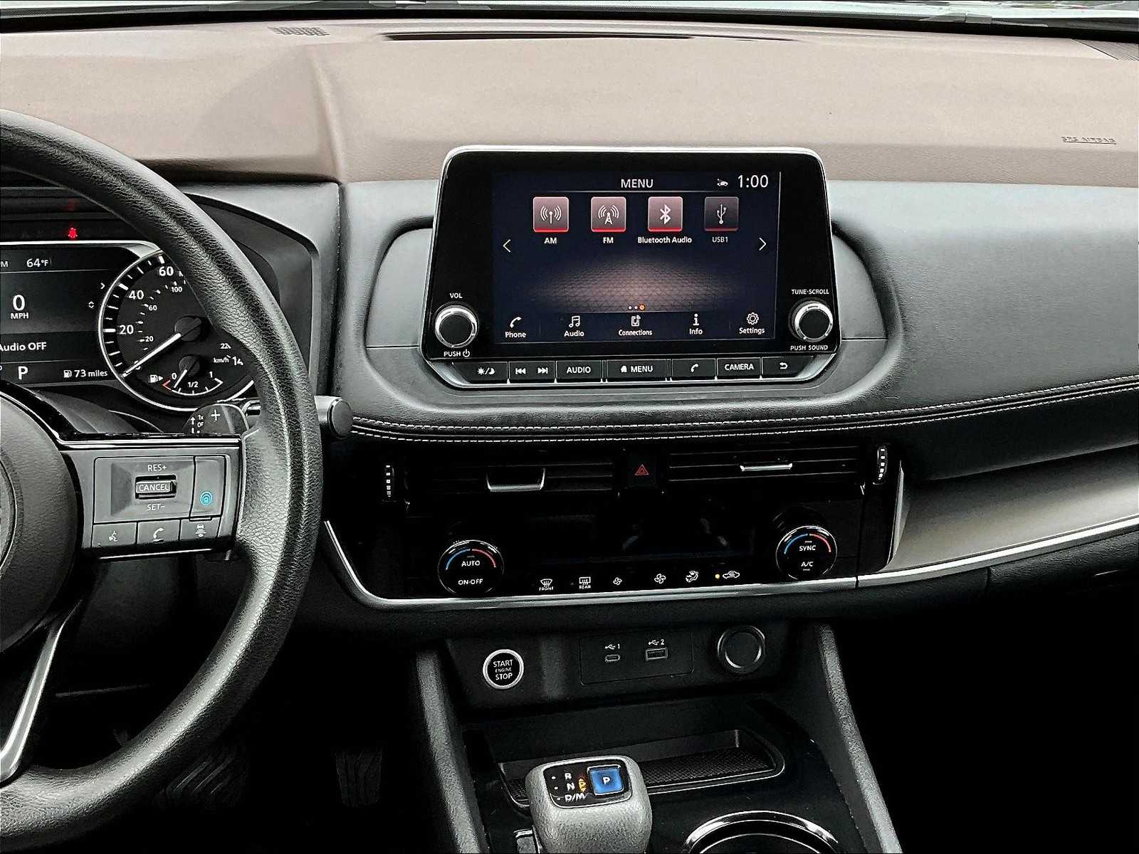 2022 Nissan Rogue SV photo 17