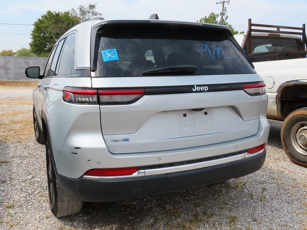 2023 Jeep Cherokee 4xe photo 14