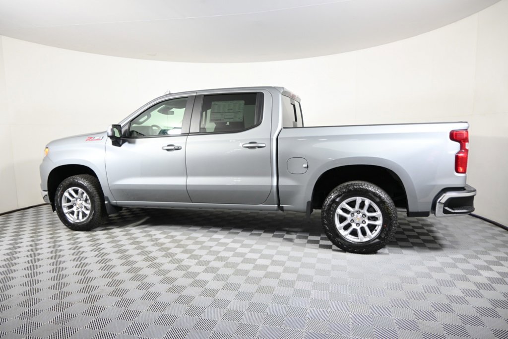 2026 Chevrolet Silverado 1500 LT photo 3