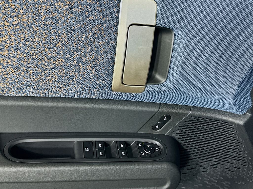 New 2025 Green MINI Iconic image 20