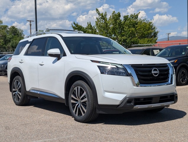 2025 Nissan Pathfinder Platinum