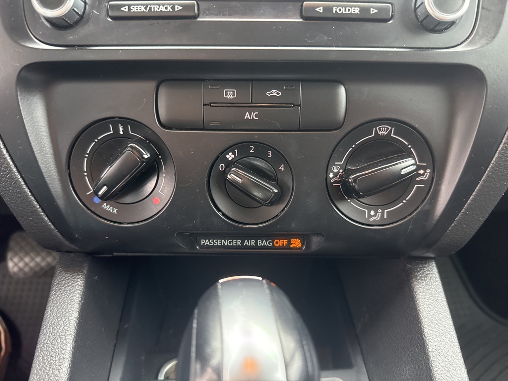 2013 Volkswagen Jetta 2.0 Base photo 28