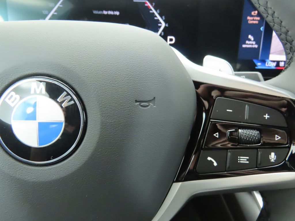 2025 Bmw 330i photo 12