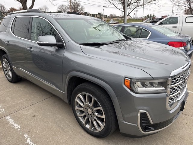 2023 GMC Acadia Denali's photo