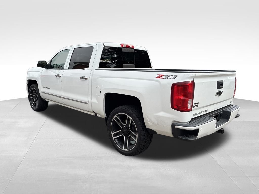 2018 Chevrolet Silverado 1500 LTZ photo 3