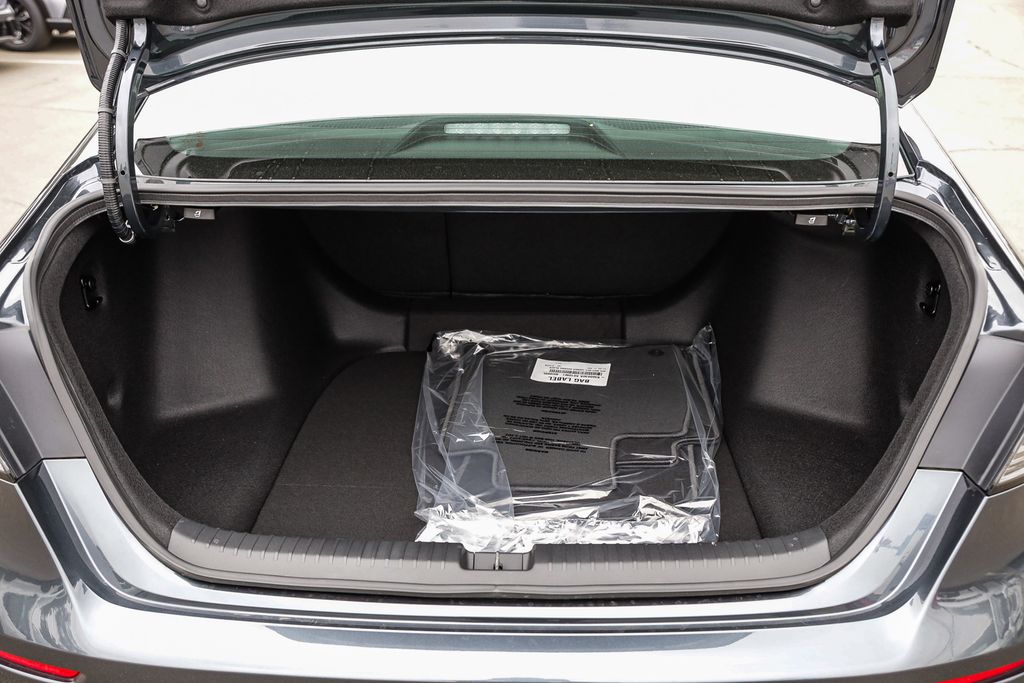 2025 Honda Accord SE photo 12