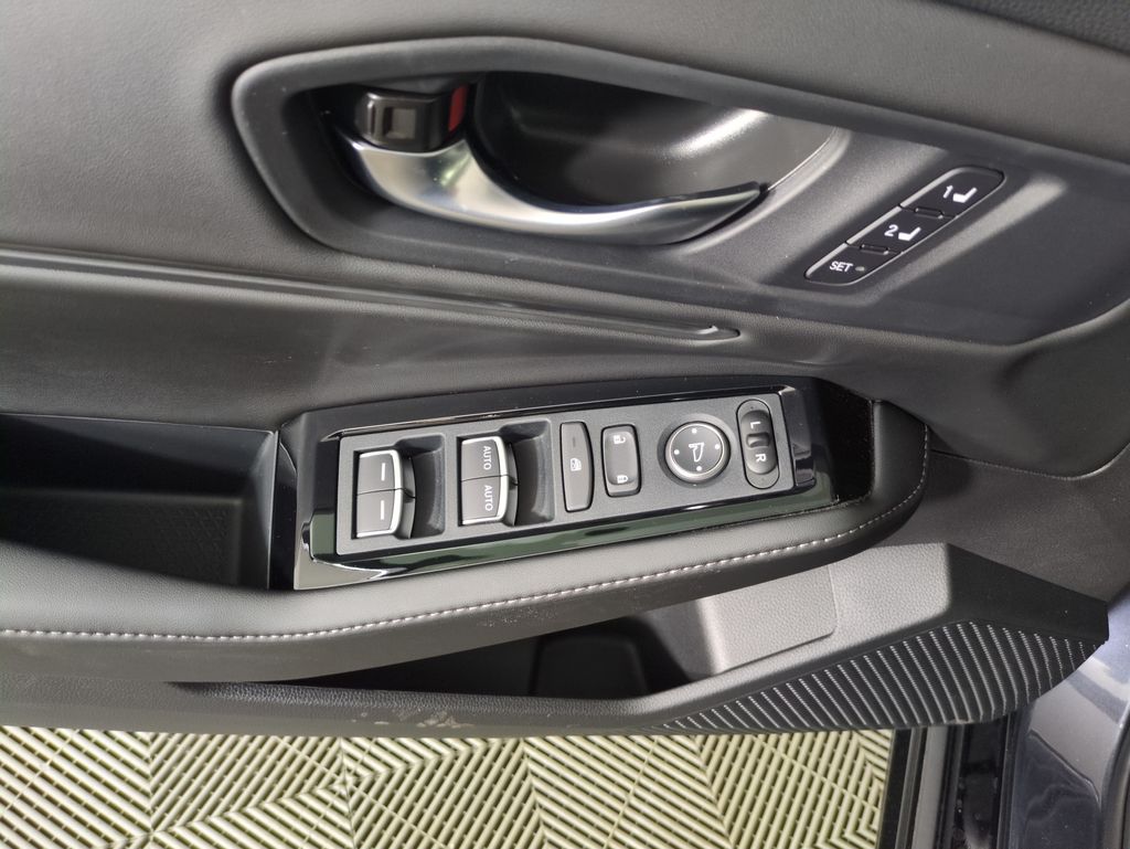 2025 Honda Accord Hybrid Touring photo 11