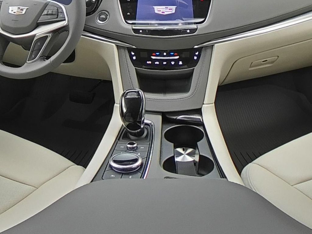 2025 Cadillac XT5 Premium Luxury photo 12