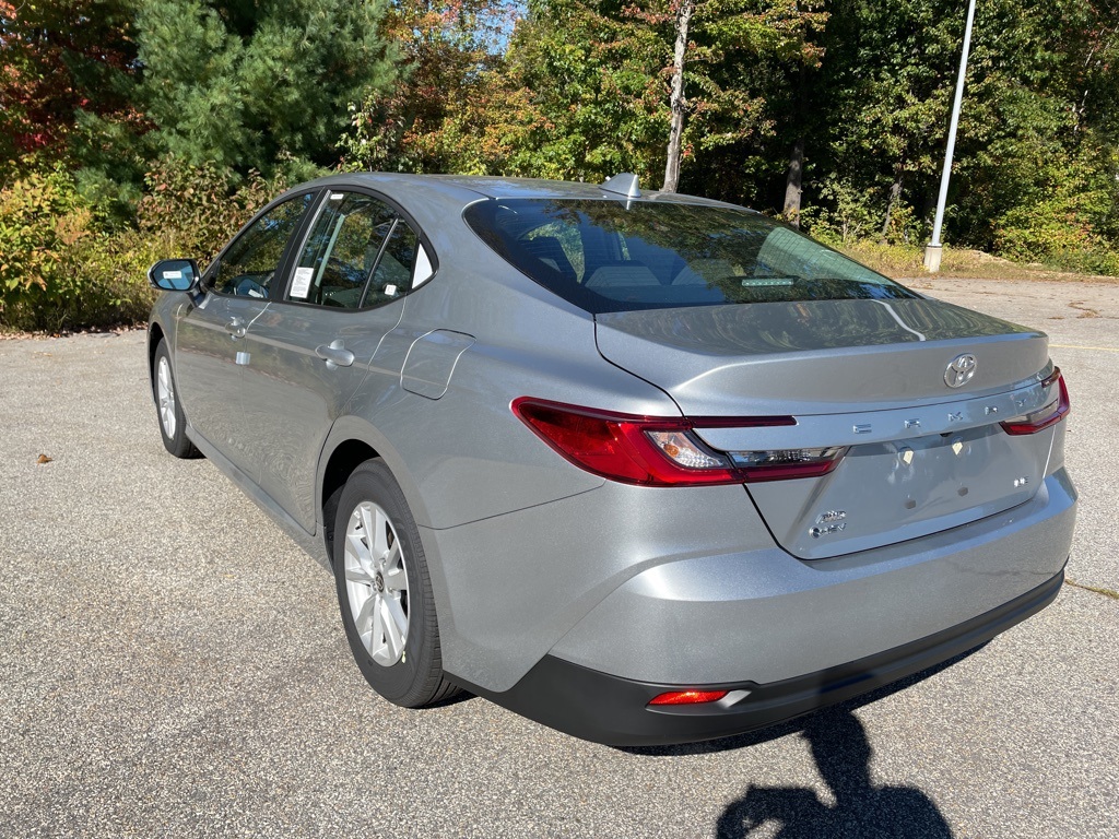 2026 Toyota Camry LE photo 4