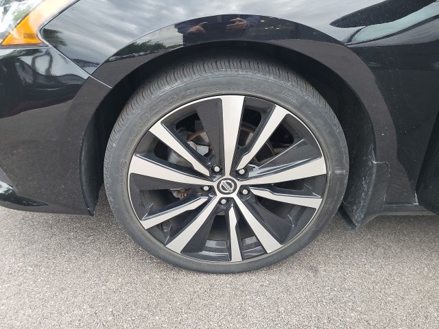 2020 Nissan Altima SR photo 13