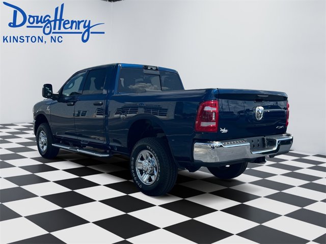 2024 Ram 2500 Tradesman photo 3
