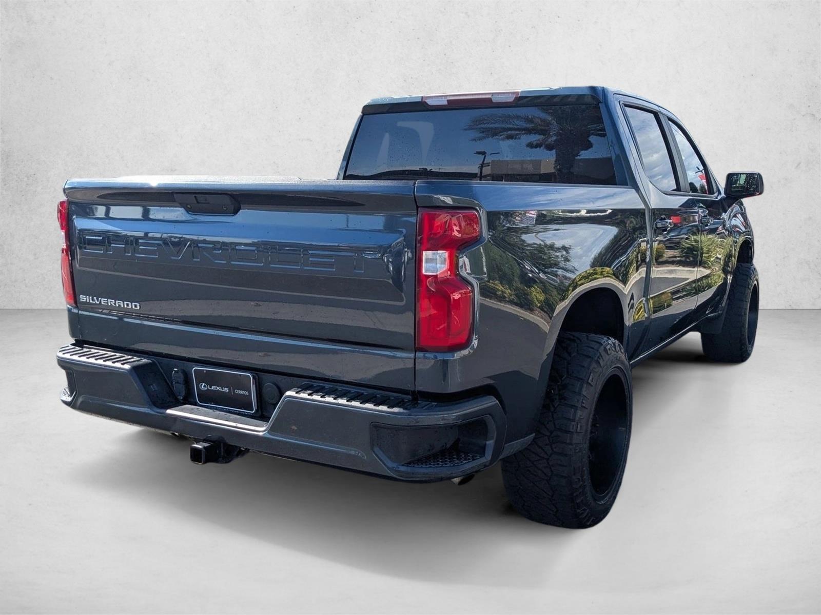 2019 Chevrolet Silverado RST photo 5