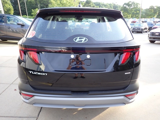 2025 Hyundai Tucson SE photo 3