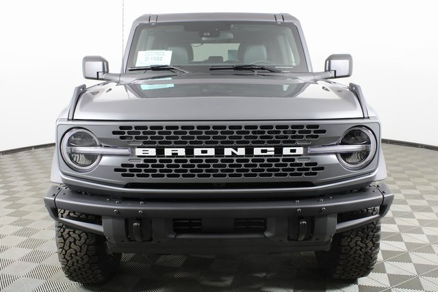 2025 Ford Bronco Badlands photo 2
