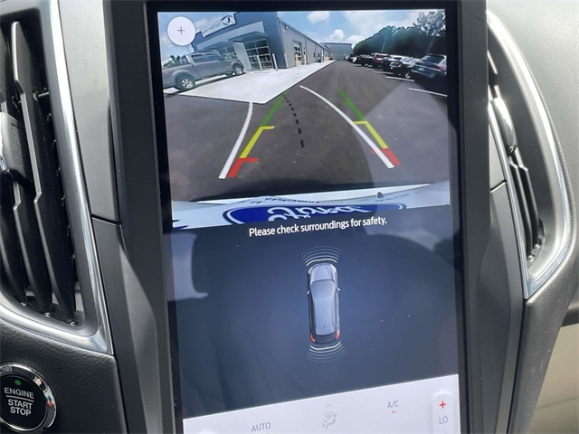 2024 Ford Edge Titanium photo 11