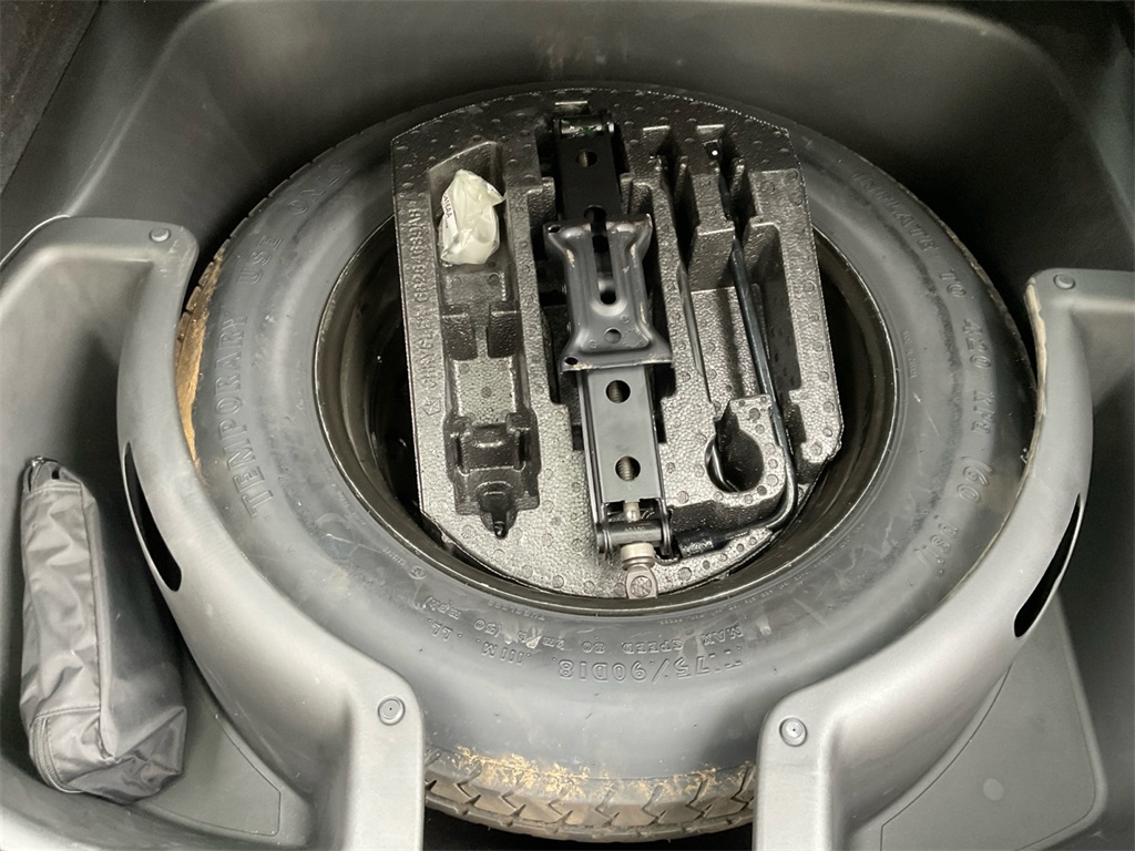2020 Jeep Grand Cherokee Altitude photo 24