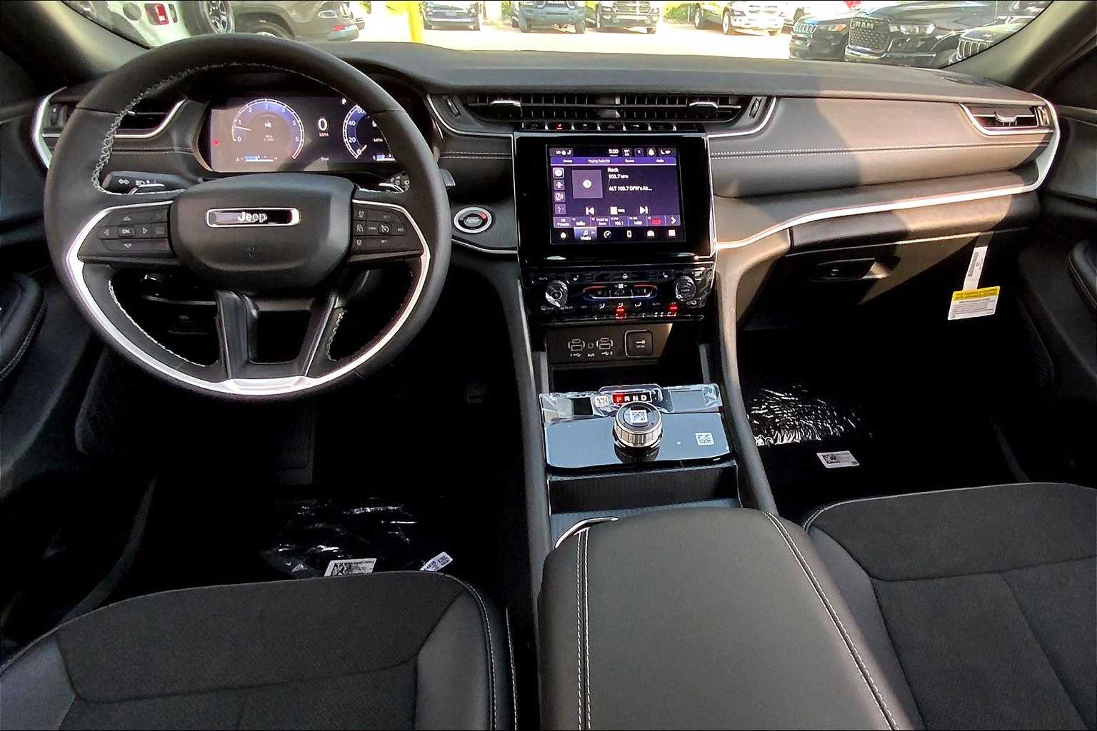 2025 Jeep Grand Cherokee Altitude X photo 5