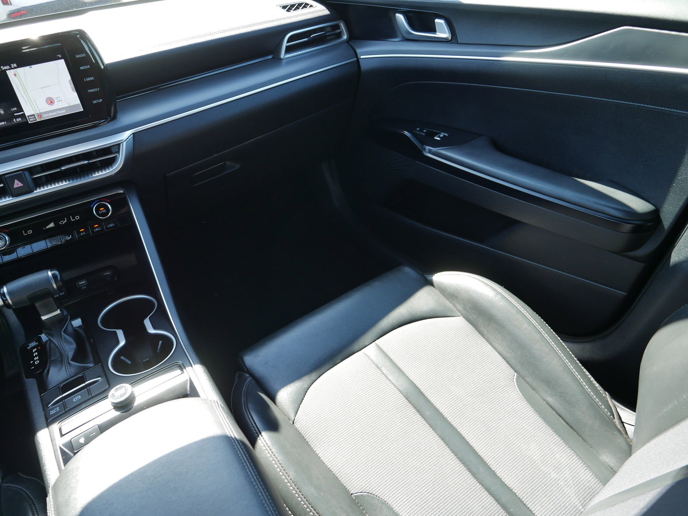 2022 Kia K5 GT-Line photo 11