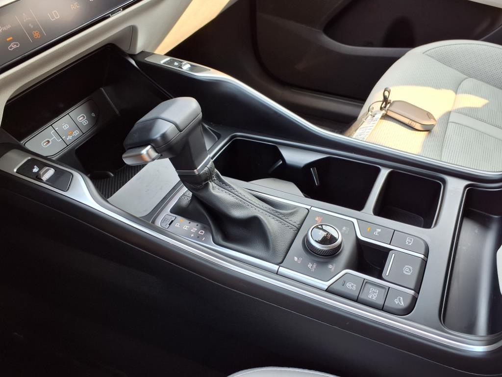 2025 Kia Sorento EX photo 8