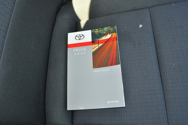 2024 Toyota Prius LE photo 20