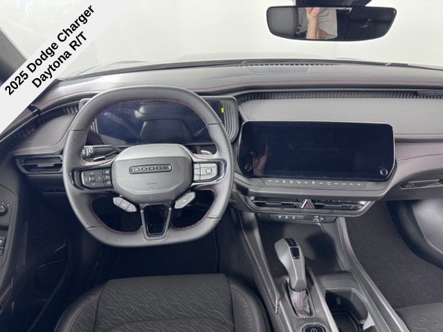 2025 Toyota RAV4 LE photo 21