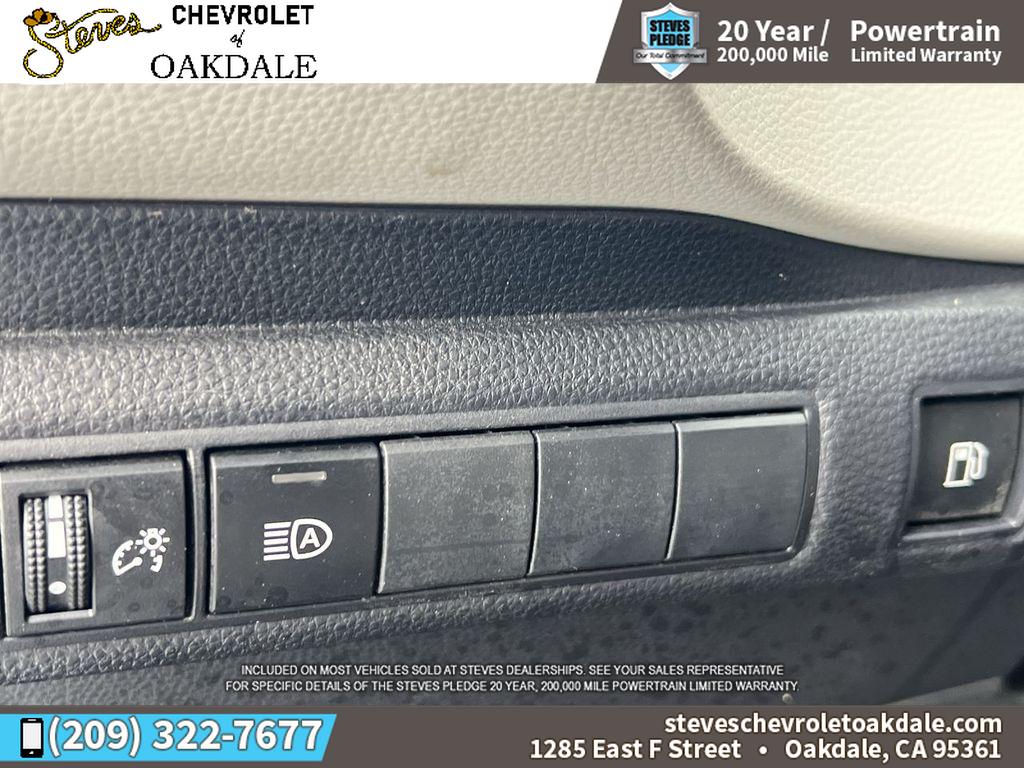 2025 Toyota Corolla Hybrid LE photo 21