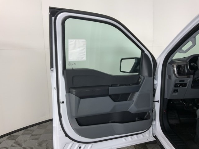 2024 Ford F-150 Lightning photo 11