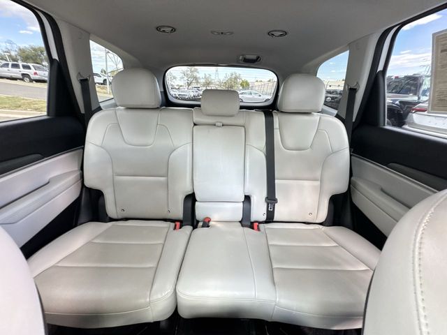 2020 Kia Telluride S photo 23