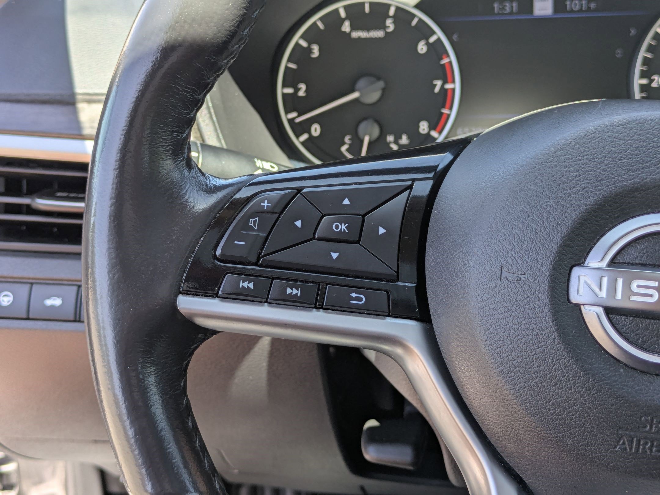 2023 Nissan Altima 2.5 SL photo 16
