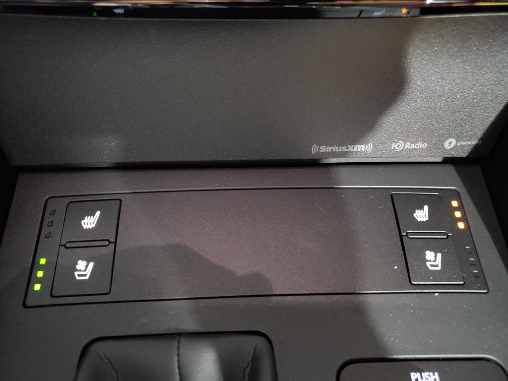 2025 Lexus IS 300 photo 19
