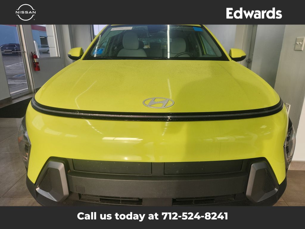 2024 Hyundai Kona SEL photo 2