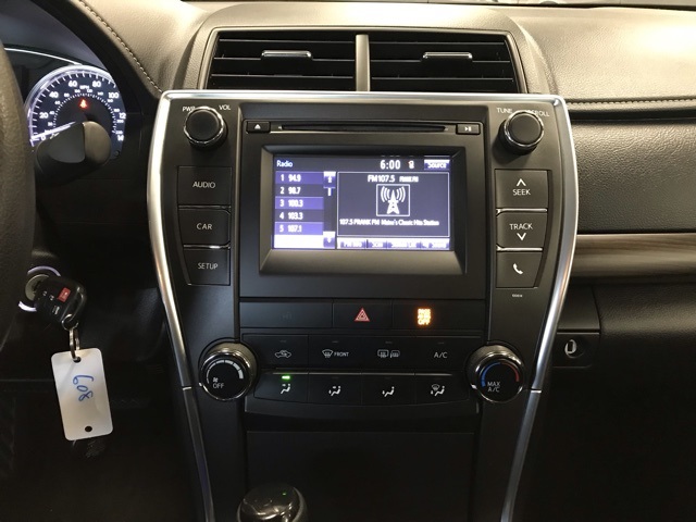 2017 Toyota Camry LE photo 17