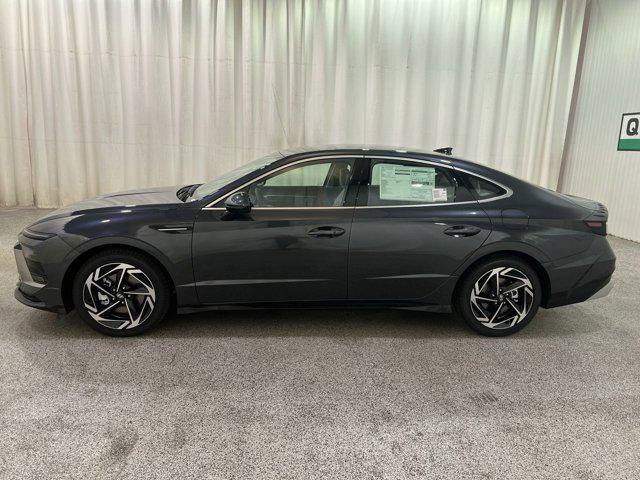 2026 Hyundai Sonata SEL Sport photo 4
