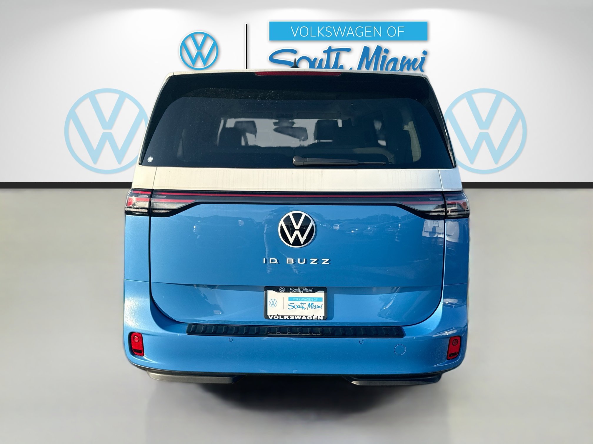 2025 Volkswagen ID. Buzz Pro Plus photo 4