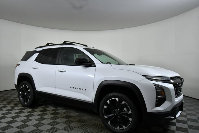 2026 Chevrolet Equinox RS photo 3