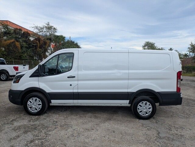 2023 Ford Transit photo 2