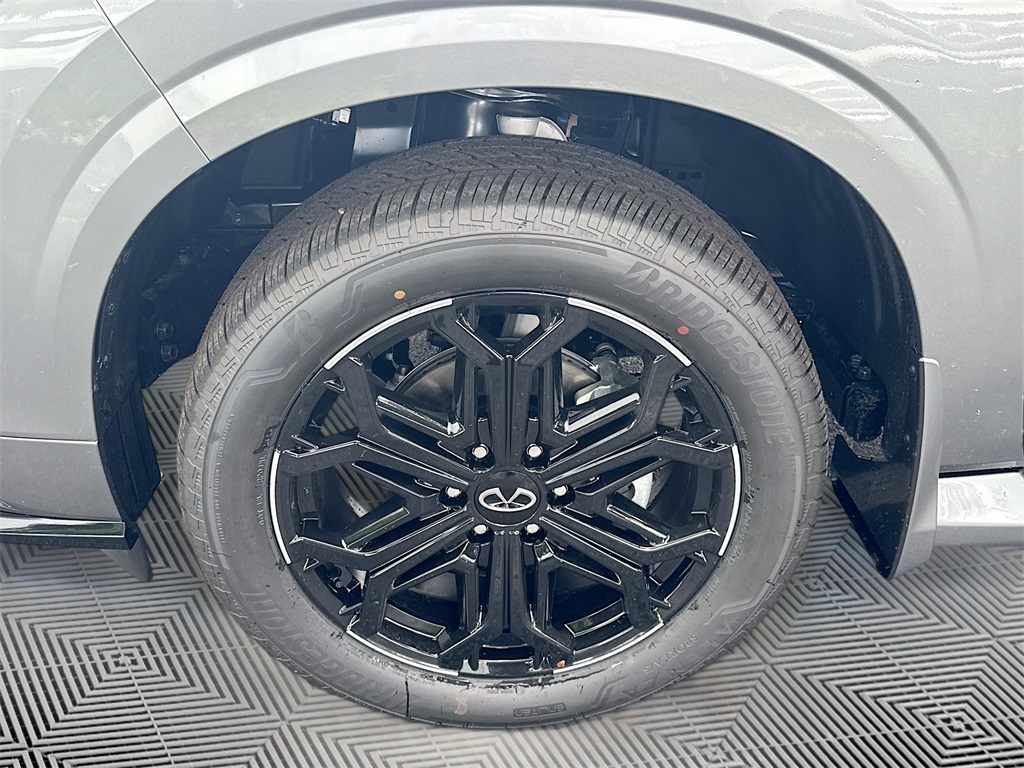 2026 Infiniti QX80 Sensory photo 31