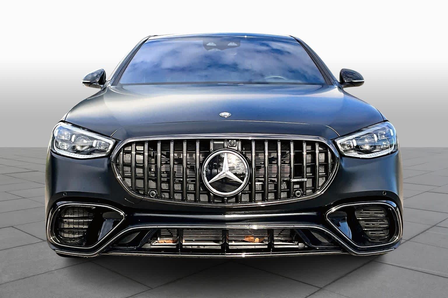 2024 Mercedes Benz S AMG 63 e 4MATIC photo 3