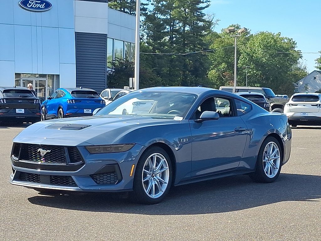 2025 Ford Mustang GT Premium photo 2