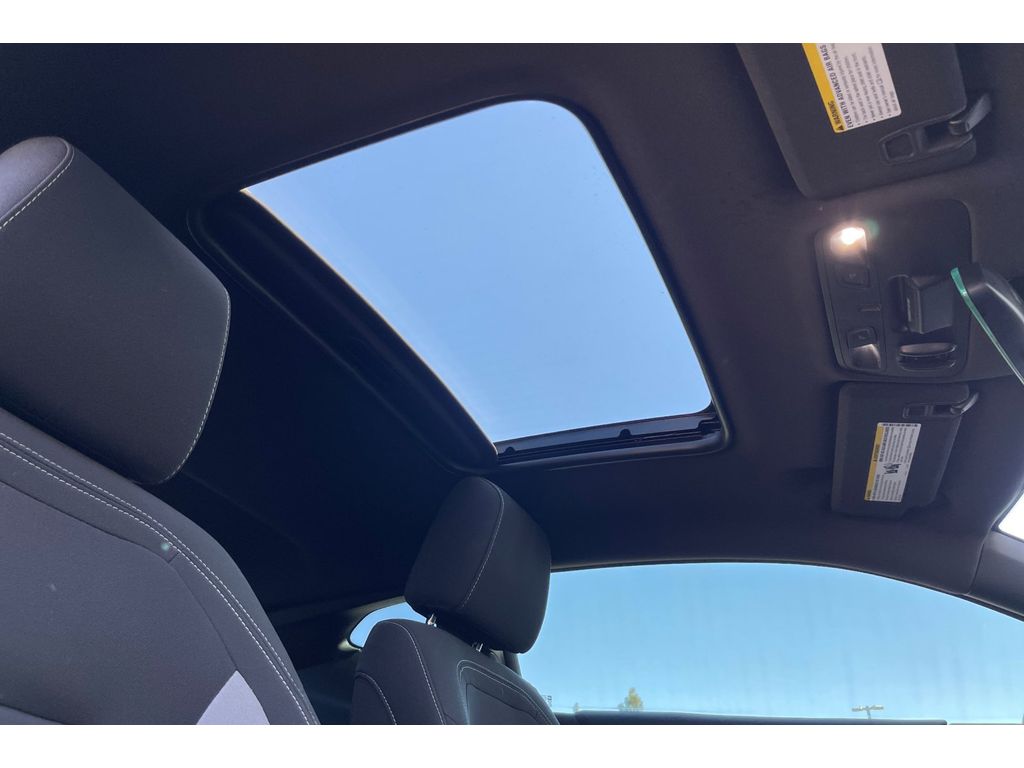 2017 Chevrolet Camaro 1LT photo 19