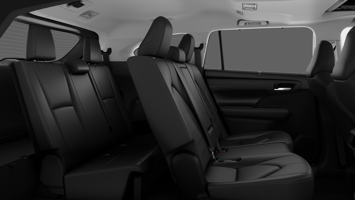 2025 Toyota Highlander XLE photo 16