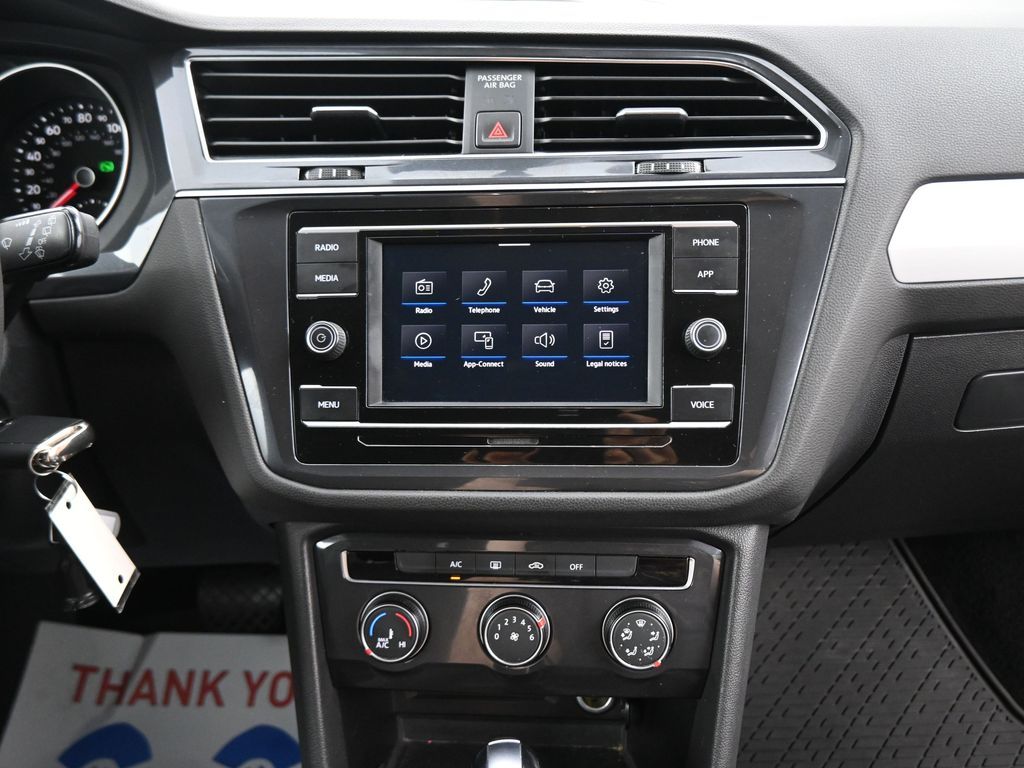 2021 Volkswagen Tiguan S photo 46