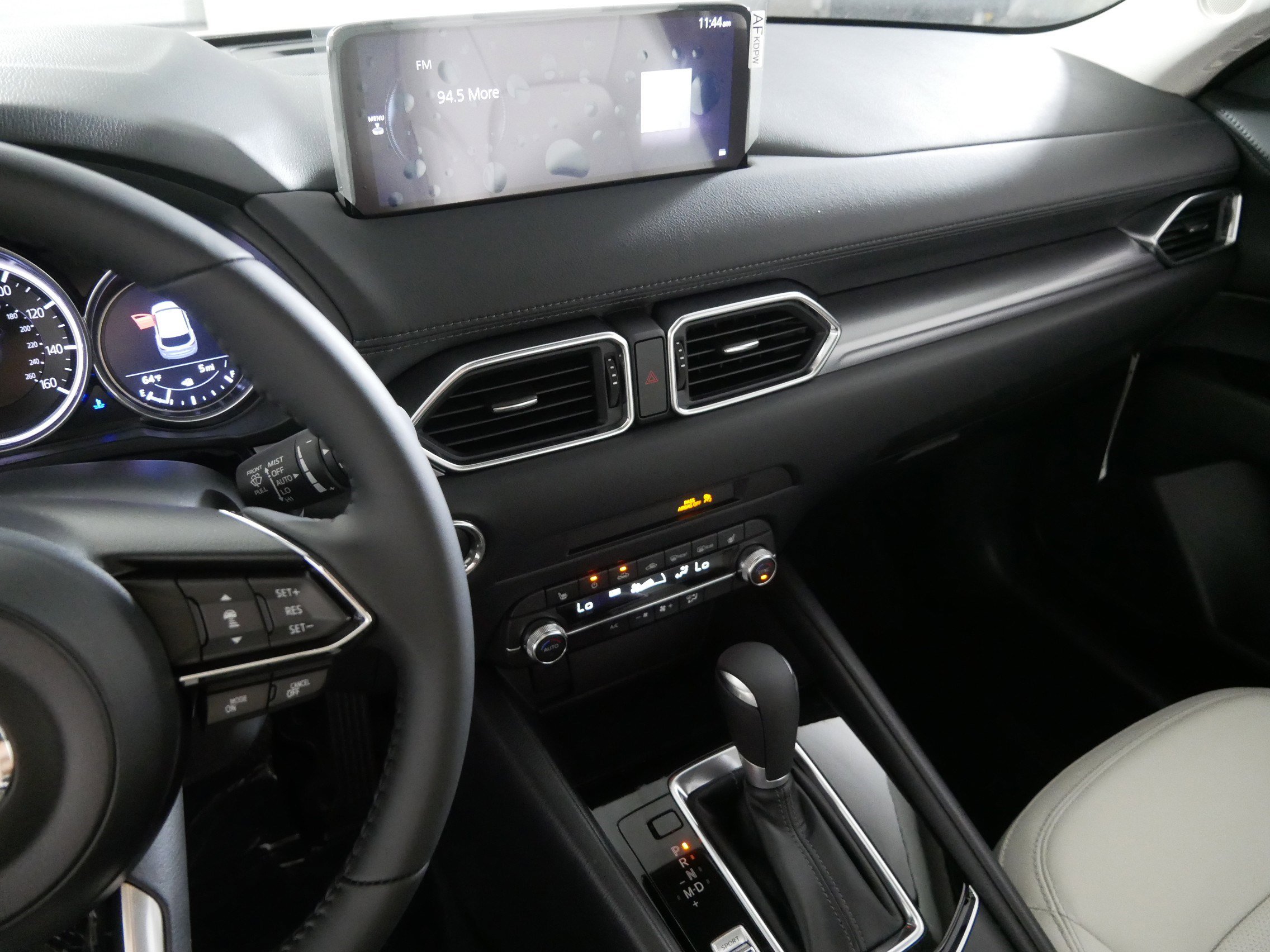 2025 Mazda CX-5 2.5 S Preferred photo 3