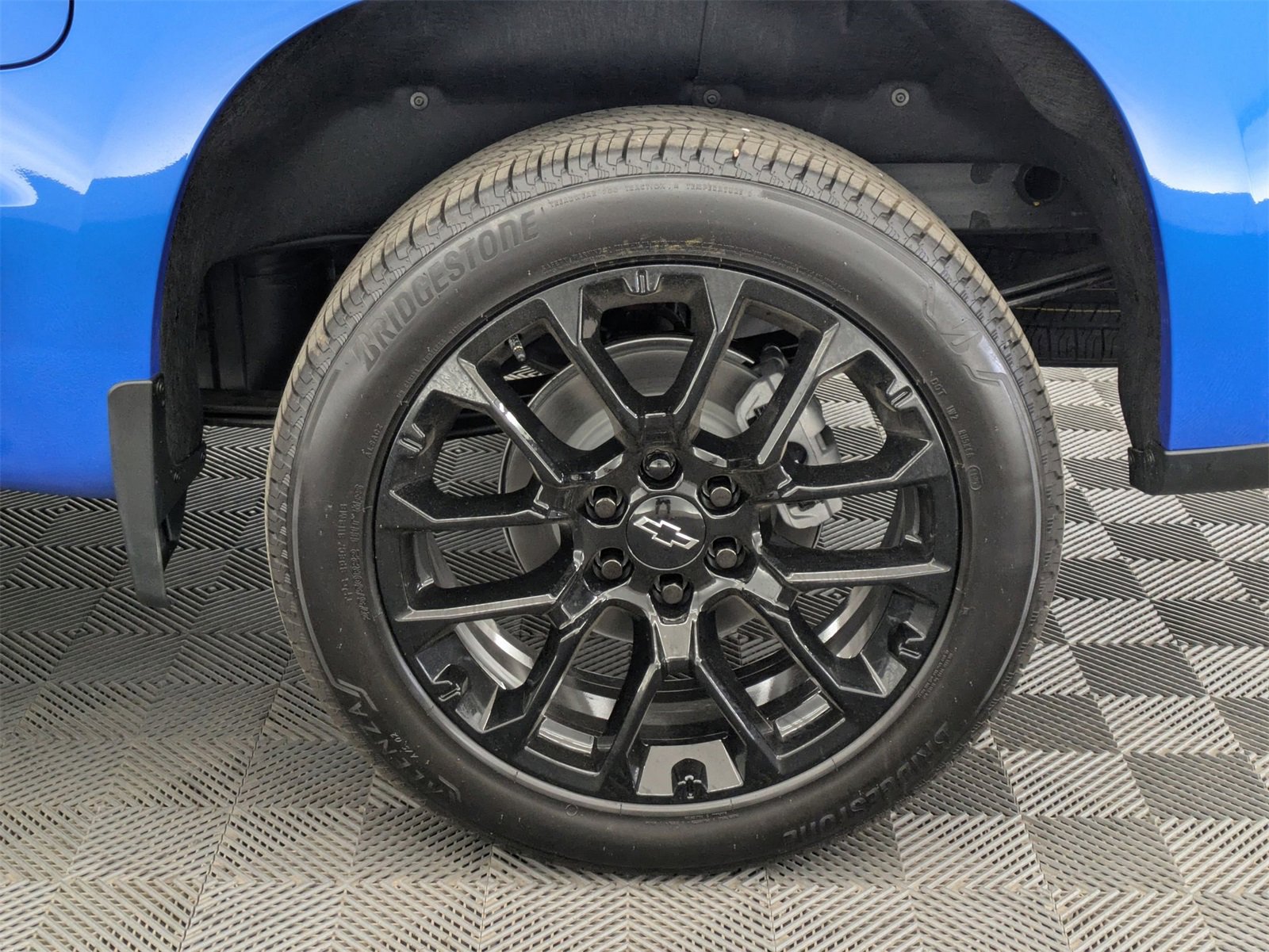2025 Chevrolet Silverado 1500 RST photo 14