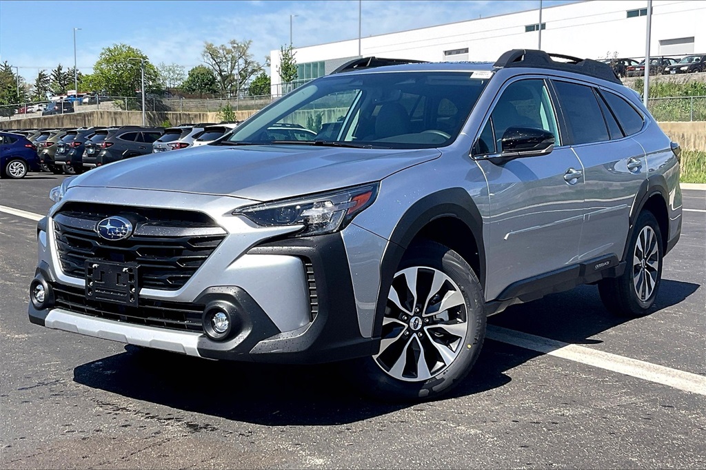 2025 Subaru Outback Limited photo 2