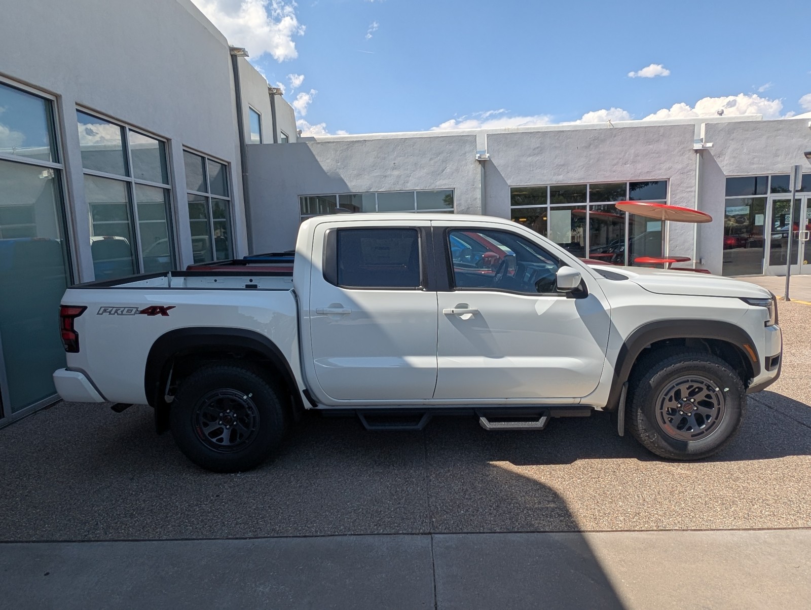 2025 Nissan Frontier PRO-4X photo 4