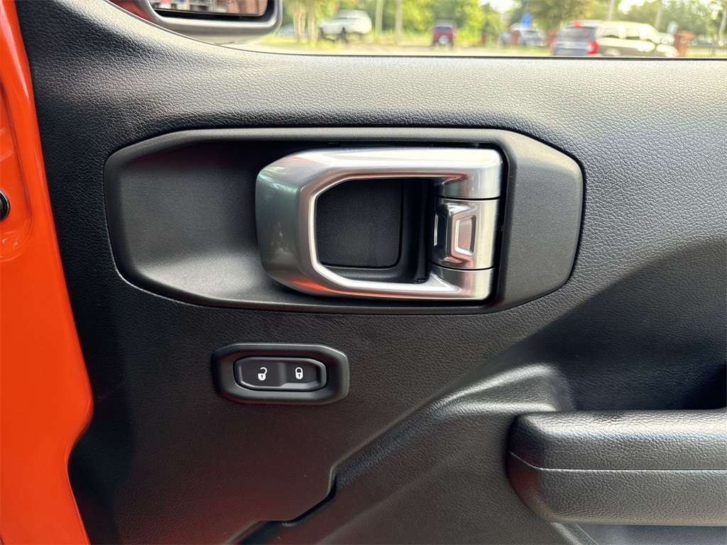 2023 Jeep Wrangler Sport S photo 26