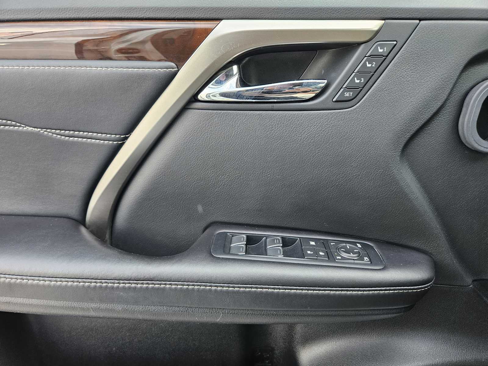 2017 Lexus RX photo 16