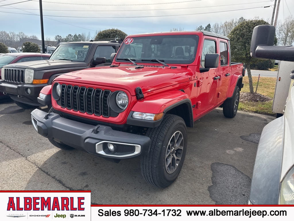 2024 Jeep Gladiator Sport S's photo