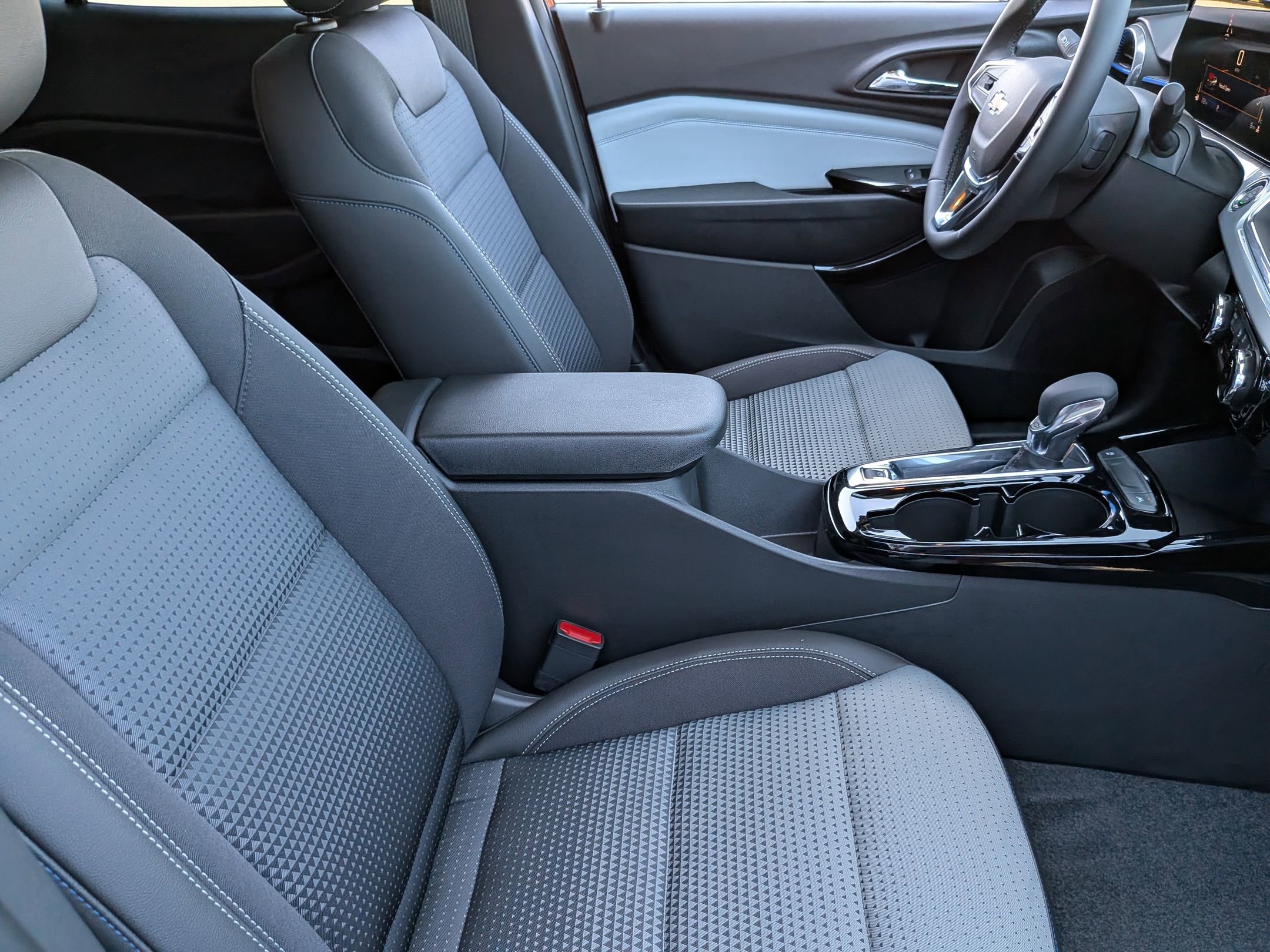 2026 Chevrolet Trax LT photo 31